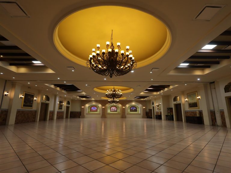 Gran Salón Principal, Mesón Principal